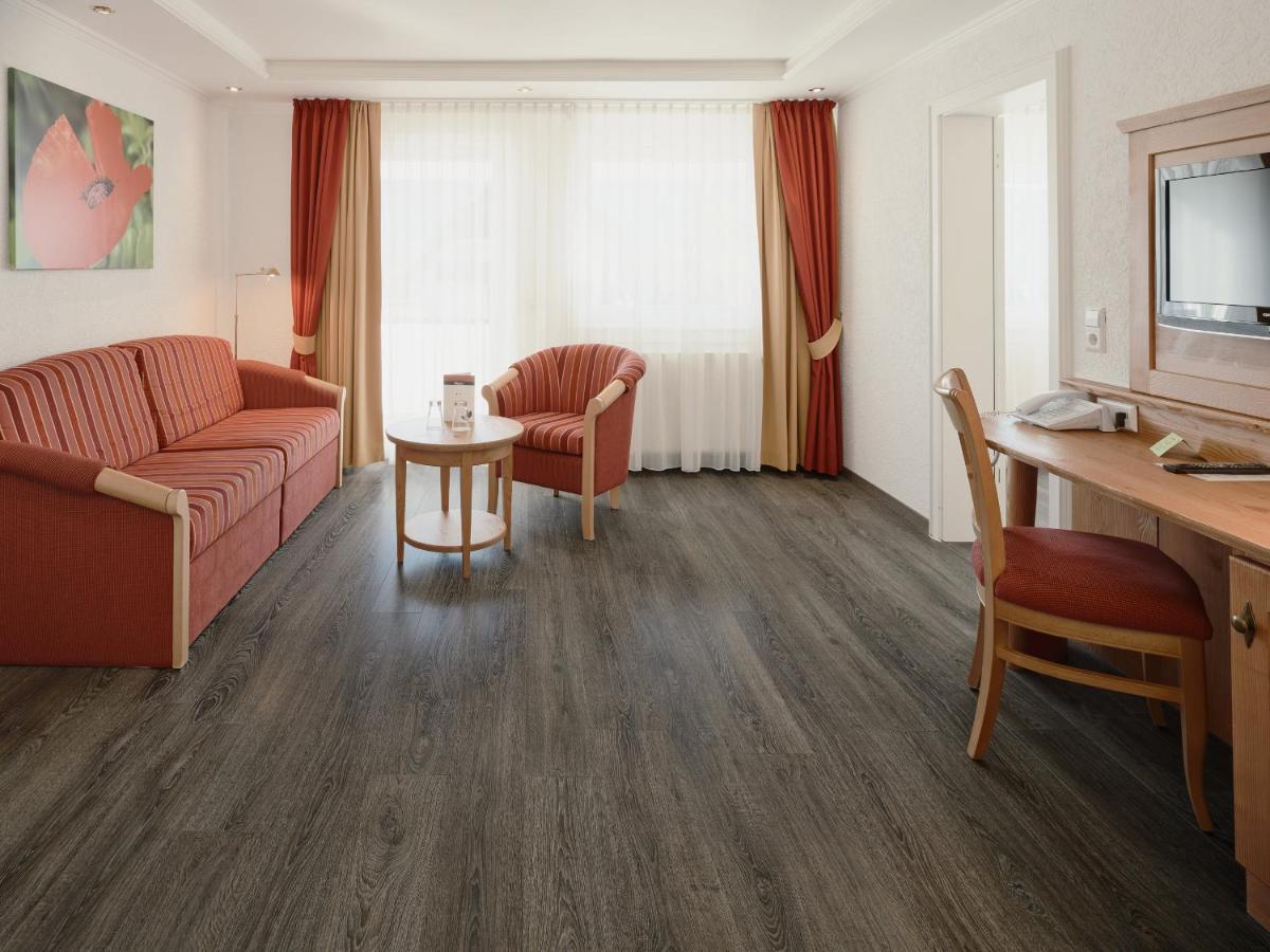 Gaestehaus Waldeck Titisee-Neustadt Exterior photo